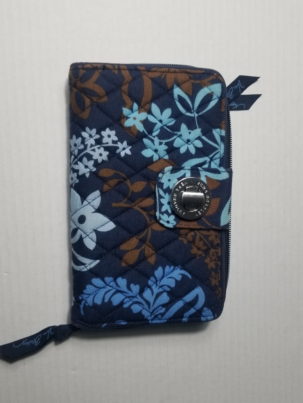 VERA BRADLEY JAVA FLORAL TURN LOCK WALLET